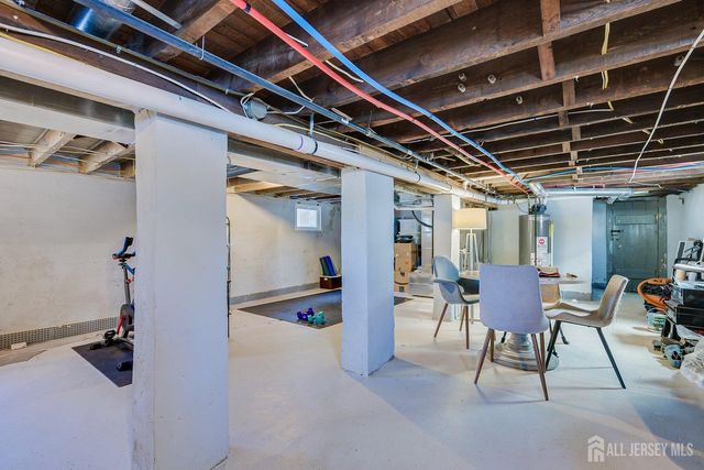 55 Grove Avenue, Metuchen, NJ 08840