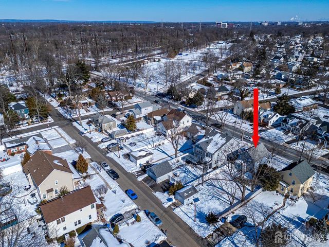 55 Grove Avenue, Metuchen, NJ 08840