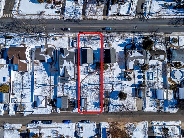 55 Grove Avenue, Metuchen, NJ 08840