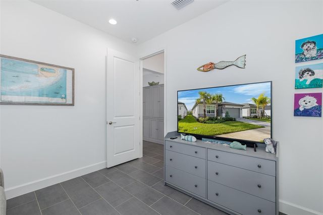 3101 MALTA AVENUE, Wesley Chapel, FL 33543