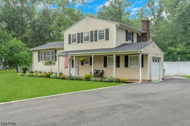 165 GREENWOOD DR, Long Hill Twp., NJ 07946