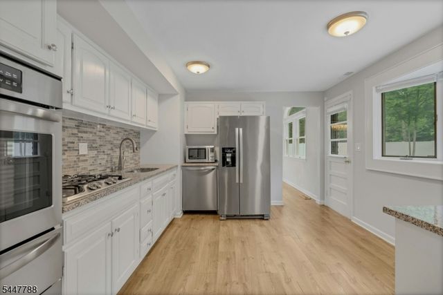 165 GREENWOOD DR, Long Hill Twp., NJ 07946