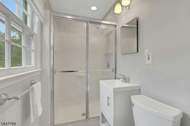 165 GREENWOOD DR, Long Hill Twp., NJ 07946