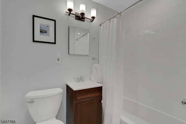 165 GREENWOOD DR, Long Hill Twp., NJ 07946