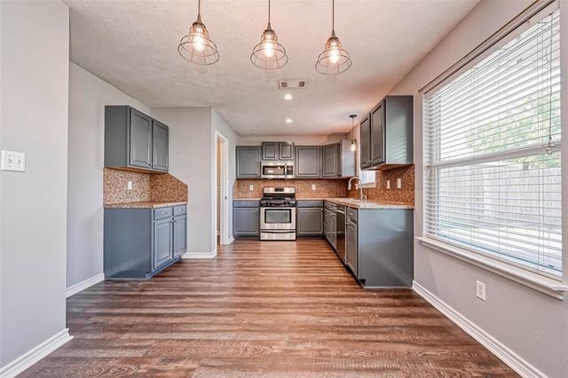 2419 Fox Water Drive, Spring, TX 77386