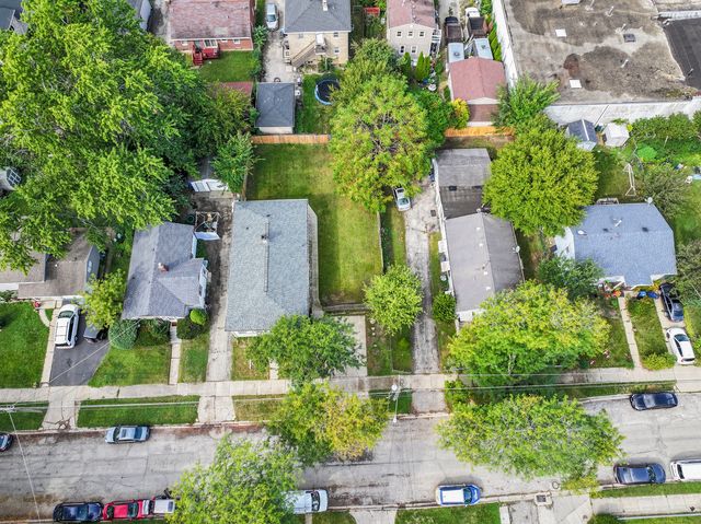 1038 Indiana Avenue, Waukegan, IL 60085