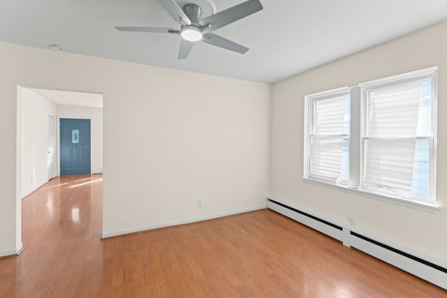 1038 Indiana Avenue, Waukegan, IL 60085