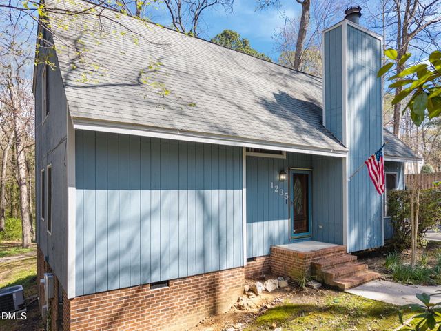 1235 Selwyn Lane, Cary, NC 27511