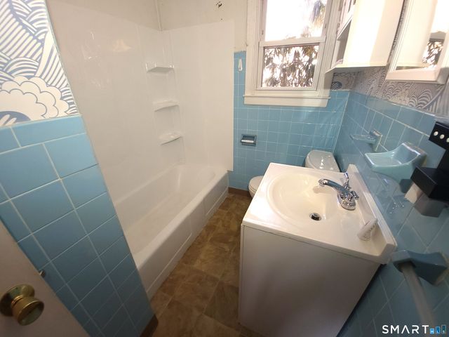 19 Bancroft Road, Vernon, CT 06066