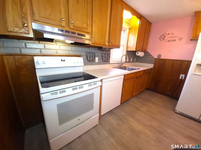 19 Bancroft Road, Vernon, CT 06066