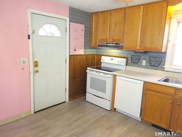 19 Bancroft Road, Vernon, CT 06066