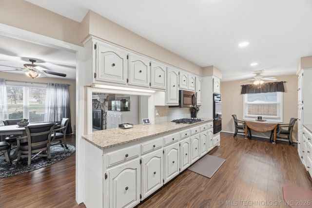 2358 London Lane, Bartlesville, OK 74006