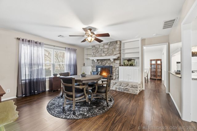 2358 London Lane, Bartlesville, OK 74006