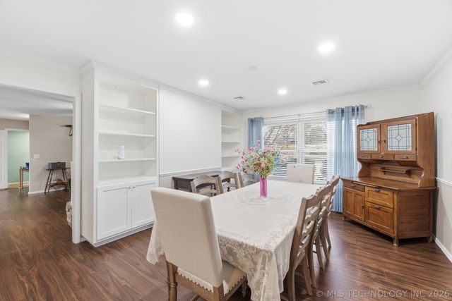 2358 London Lane, Bartlesville, OK 74006