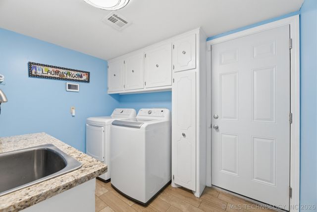 2358 London Lane, Bartlesville, OK 74006