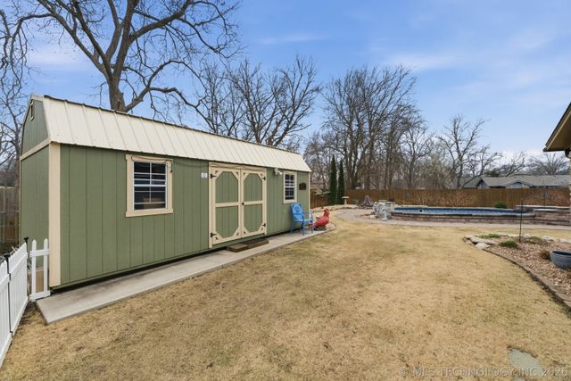 2358 London Lane, Bartlesville, OK 74006