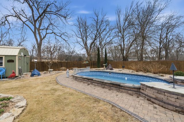 2358 London Lane, Bartlesville, OK 74006