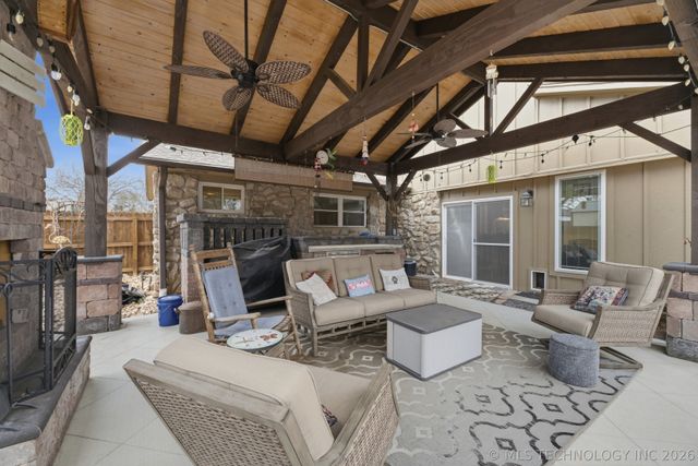 2358 London Lane, Bartlesville, OK 74006