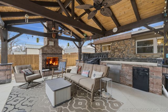 2358 London Lane, Bartlesville, OK 74006