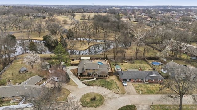 2358 London Lane, Bartlesville, OK 74006