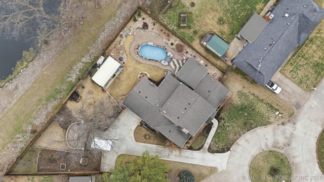 2358 London Lane, Bartlesville, OK 74006