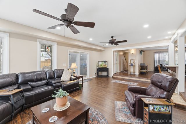 2358 London Lane, Bartlesville, OK 74006