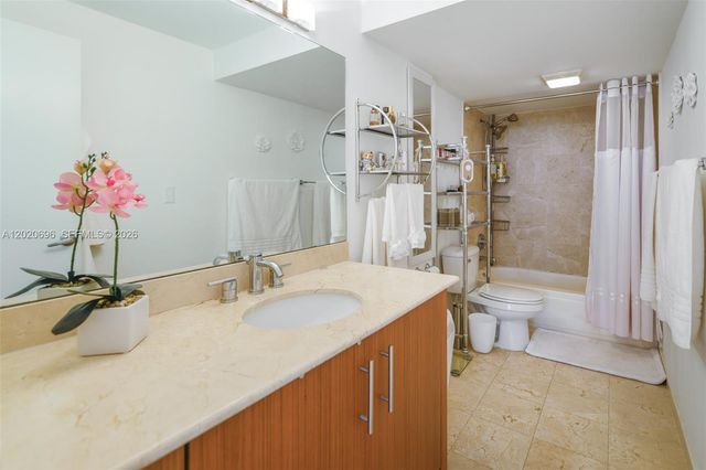 10275 Collins Ave 307, Bal Harbour, FL 33154