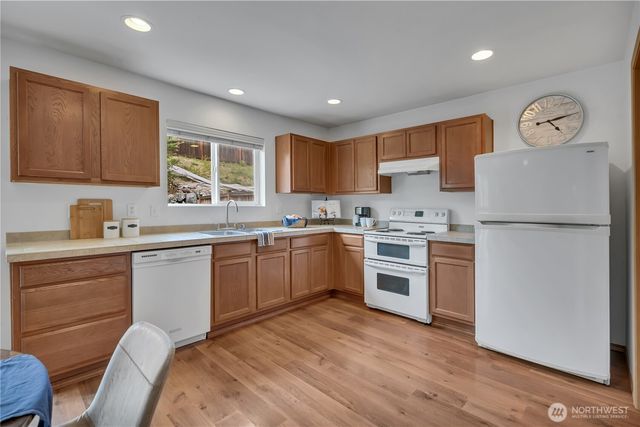 9929 195th Avenue E, Bonney Lake, WA 98391