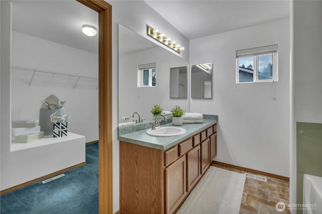 9929 195th Avenue E, Bonney Lake, WA 98391