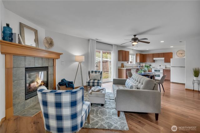 9929 195th Avenue E, Bonney Lake, WA 98391