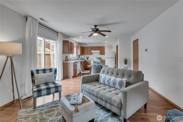 9929 195th Avenue E, Bonney Lake, WA 98391