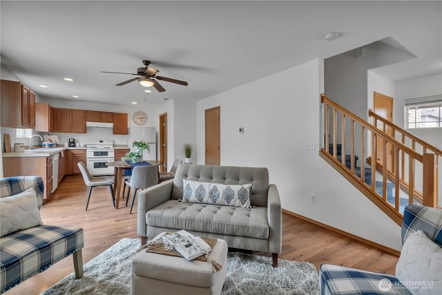 9929 195th Avenue E, Bonney Lake, WA 98391