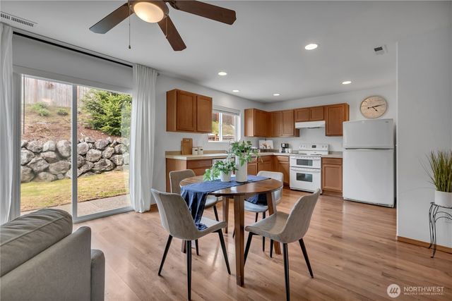 9929 195th Avenue E, Bonney Lake, WA 98391