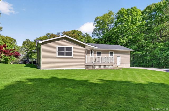 38 Emperor Lane, Montgomery, NY 12549