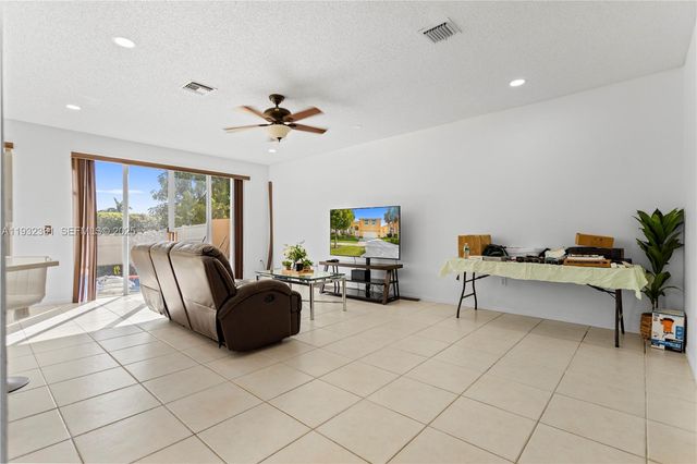 15558 NW 12th Ct, Pembroke Pines, FL 33028