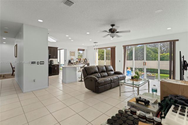 15558 NW 12th Ct, Pembroke Pines, FL 33028