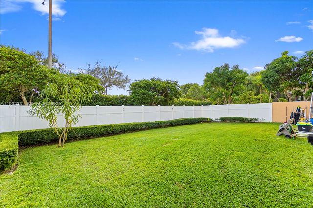 15558 NW 12th Ct, Pembroke Pines, FL 33028