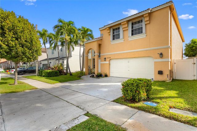 15558 NW 12th Ct, Pembroke Pines, FL 33028