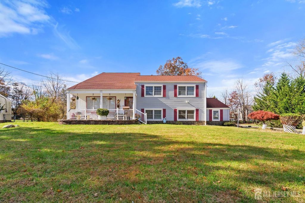 13 Roberts Street, South Brunswick, NJ 08824