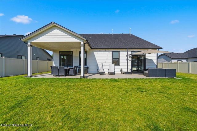 733 E Ripatti WAY, Hayden, ID 83835
