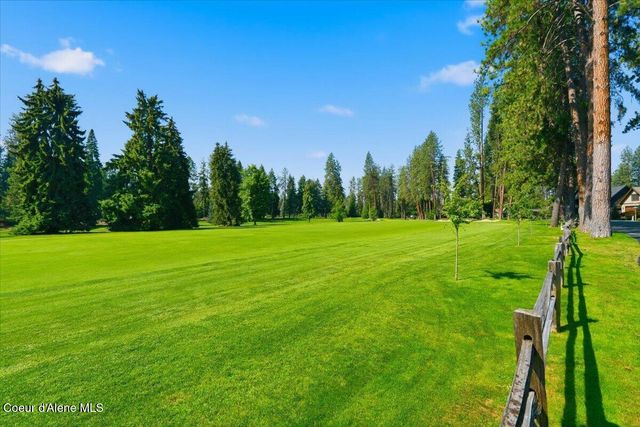 733 E Ripatti WAY, Hayden, ID 83835