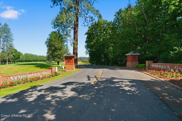 733 E Ripatti WAY, Hayden, ID 83835