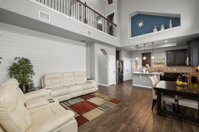 1401 Little Elm TRL 215, Cedar Park, TX 78613