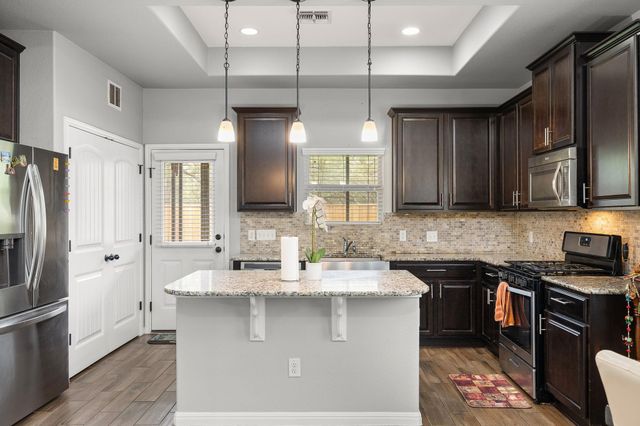 1401 Little Elm TRL 215, Cedar Park, TX 78613