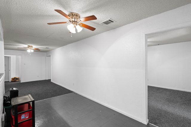 136 N Polk Street, Desoto, TX 75116