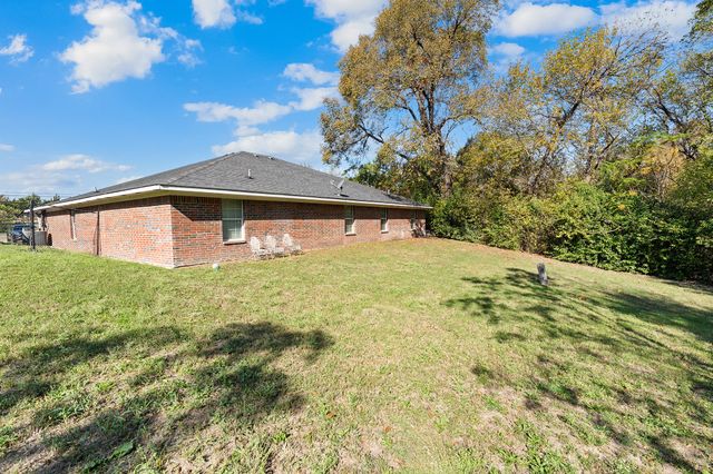 136 N Polk Street, Desoto, TX 75116