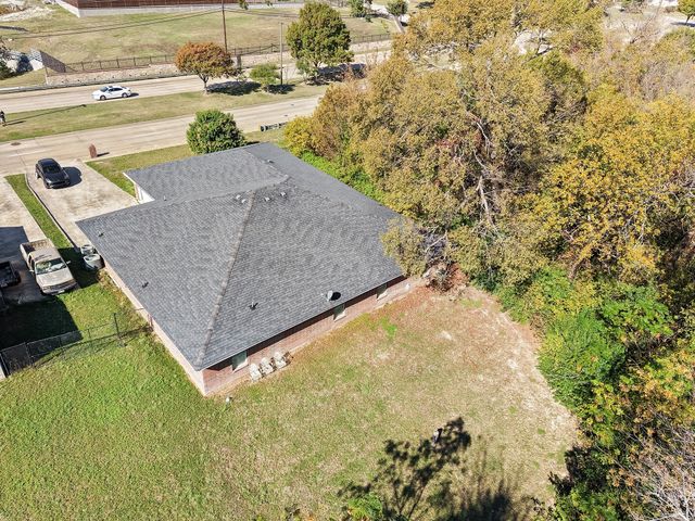 136 N Polk Street, Desoto, TX 75116
