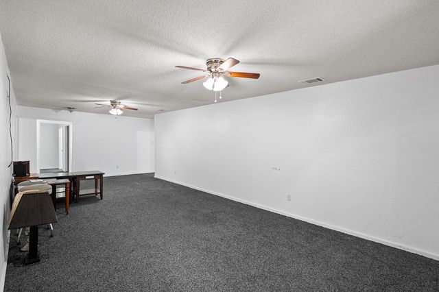 136 N Polk Street, Desoto, TX 75116