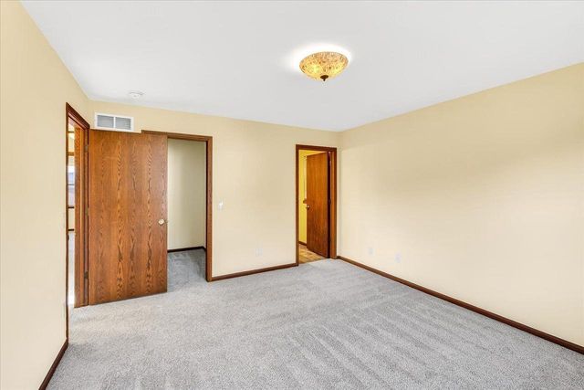8903 White Coral Way, Middleton, WI 53562