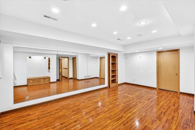 8903 White Coral Way, Middleton, WI 53562